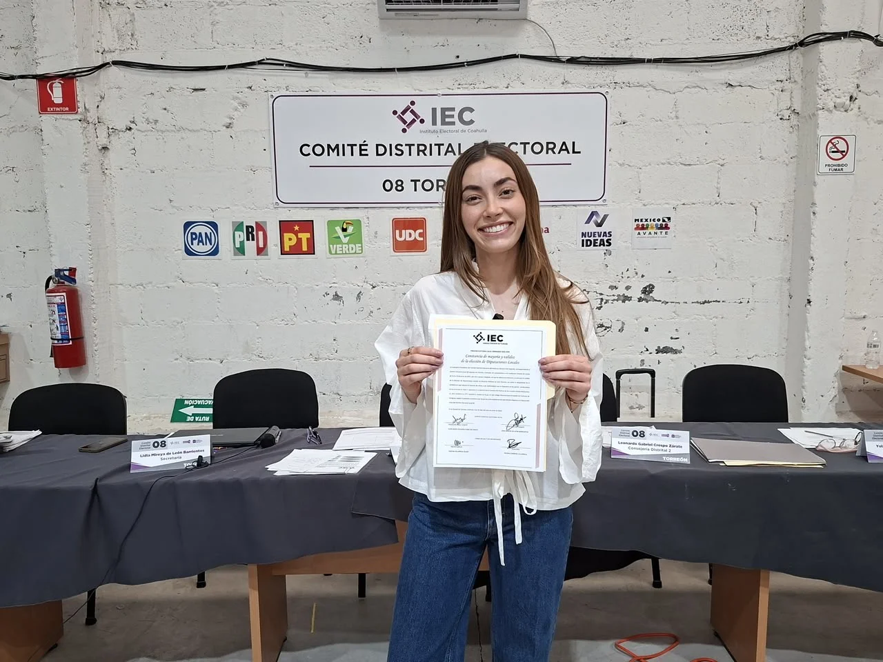 Recibe Ximena Villarreal constancia de mayoría en el Distrito 08 de Torreón