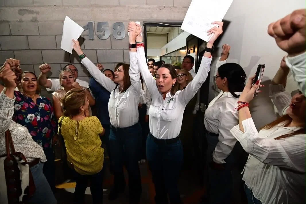 Verónica Martínez recibe constancia de mayoría como diputada electa del Distrito 9