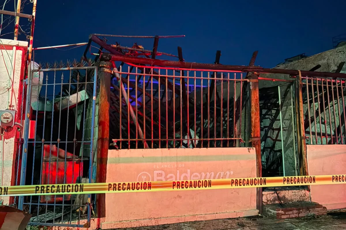 Restaurante de mariscos arde en llamas en Centro de Torreón