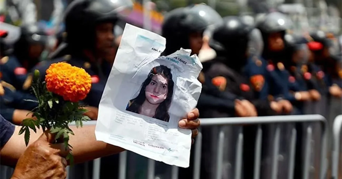 Burlan madres buscadoras cerco de Tlalpan y llegan al Estadio Ciudad de México