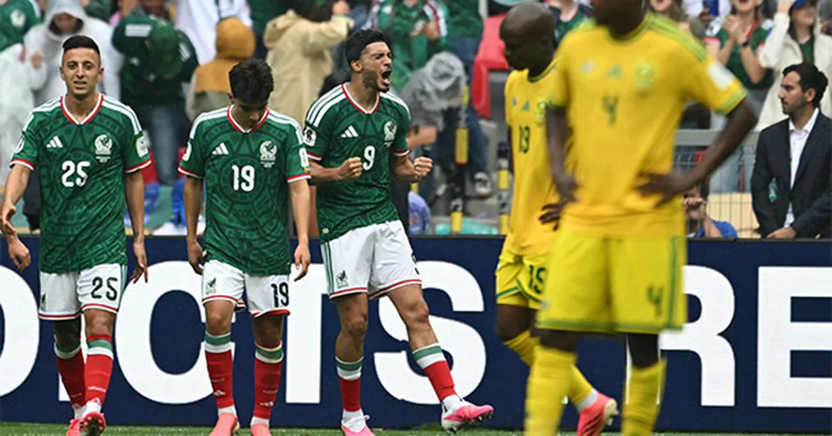 Raúl Jiménez aumenta la ventaja de México con un gol cargado de emoción