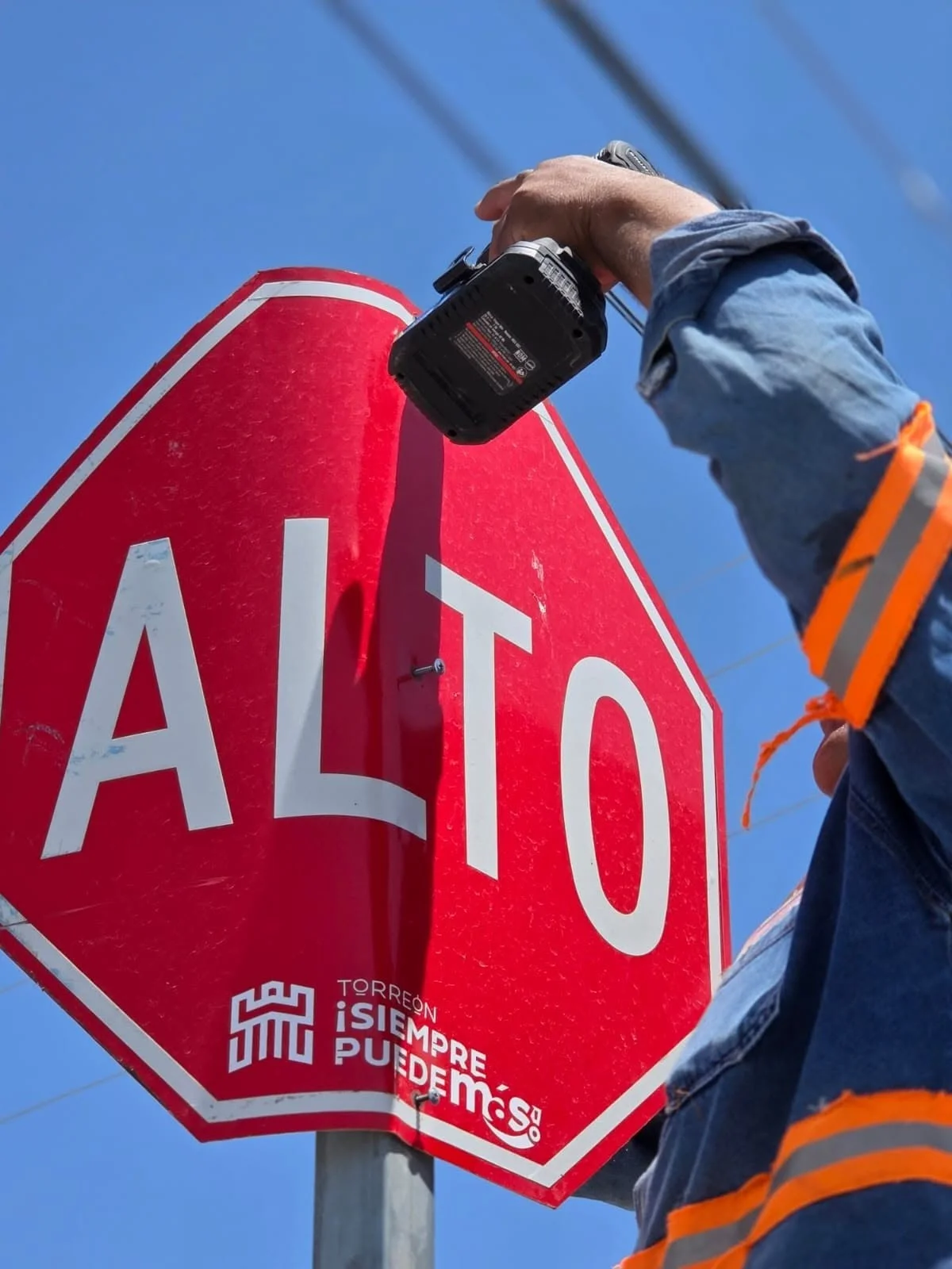 Refuerzan señalización vial en distintos sectores de Torreón