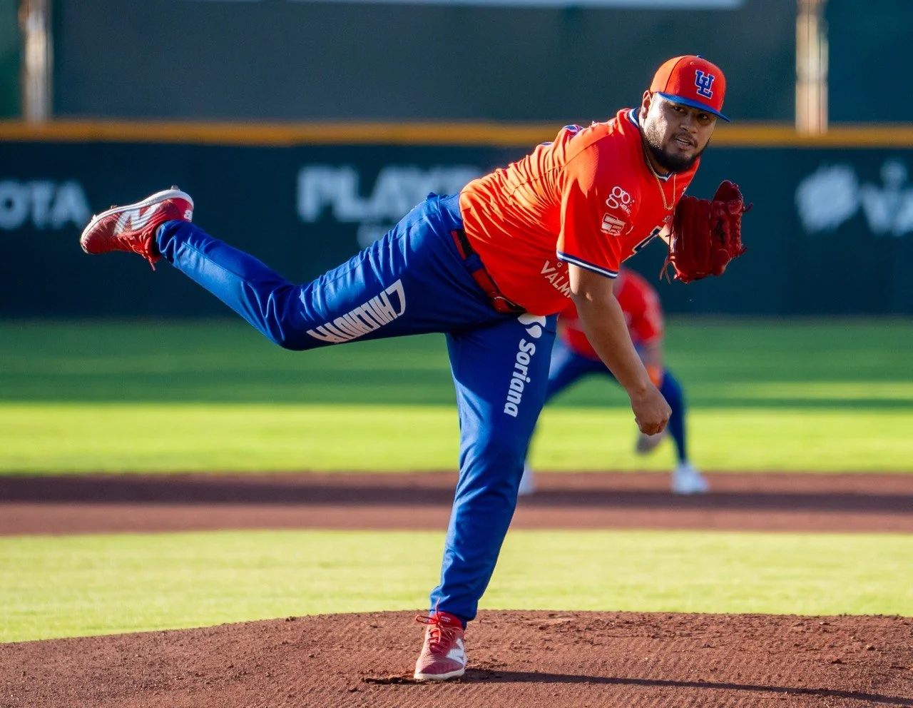 Los Guindas buscarán asegurar la serie este domingo a las 18:30 horas