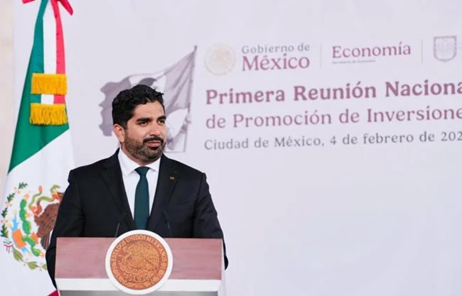 Roberto Lazzeri asume la embajada de México en EU; va por agenda bilateral