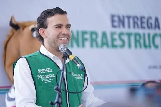 Gabriel Elizondo, listo para asumir como senador si Miguel Riquelme es designado alcalde sustituto de Torreón.