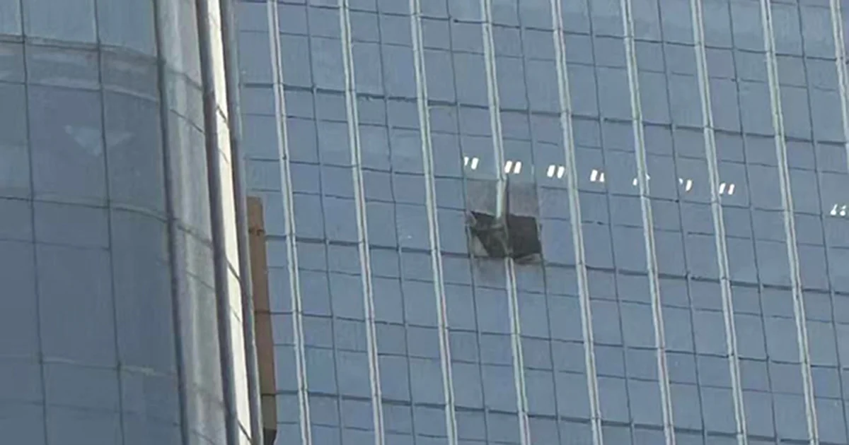 El impacto se produjo en la zona de Guomao, el principal centro financiero de Pekín, en el distrito de Chaoyang