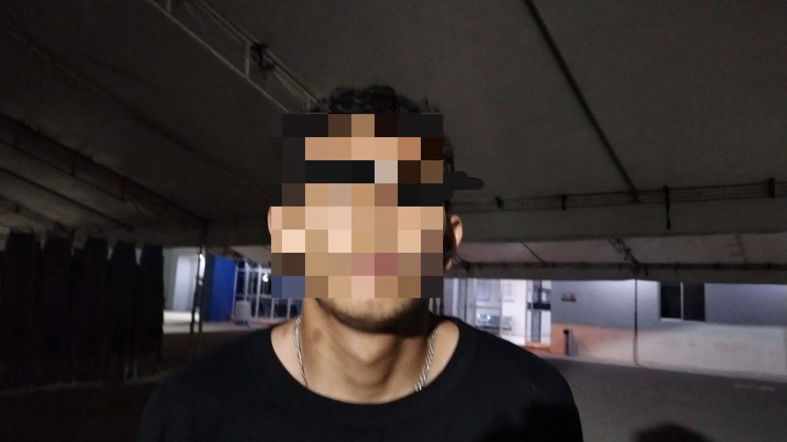 Dos jóvenes fueron detenidos en Torreón tras ser captados por cámaras del C2 intentando abrir comercios en la madrugada.
