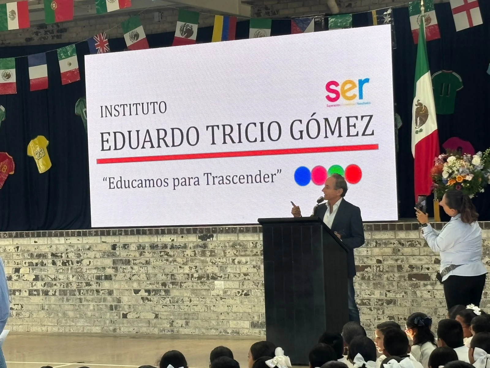 Instituto Eduardo Tricio Gómez recibe reconocimiento internacional por el World’s Best School Prizes 2026