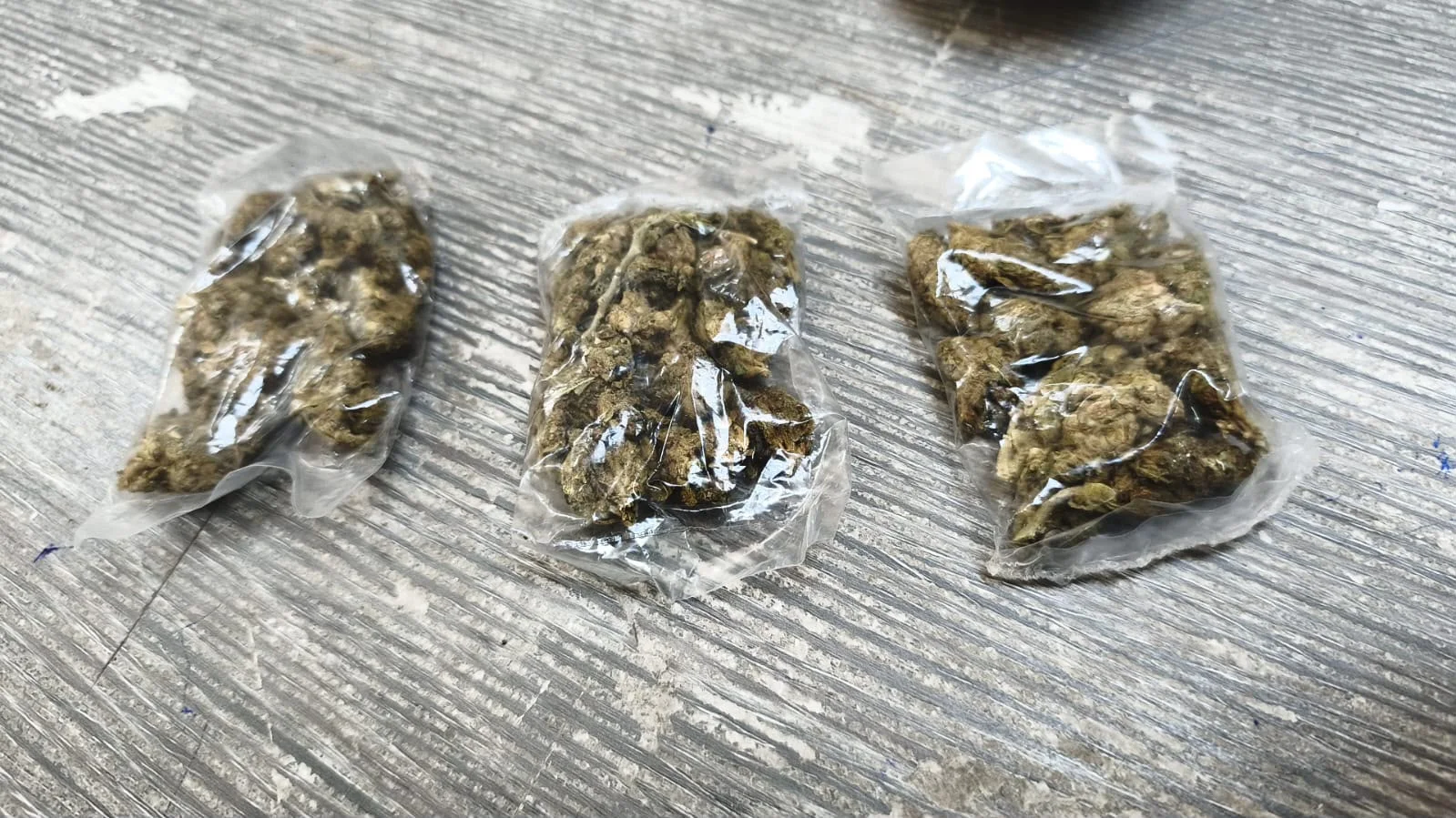 Policía sorprende a hombre con dosis de marihuana en el Centro de Torreón