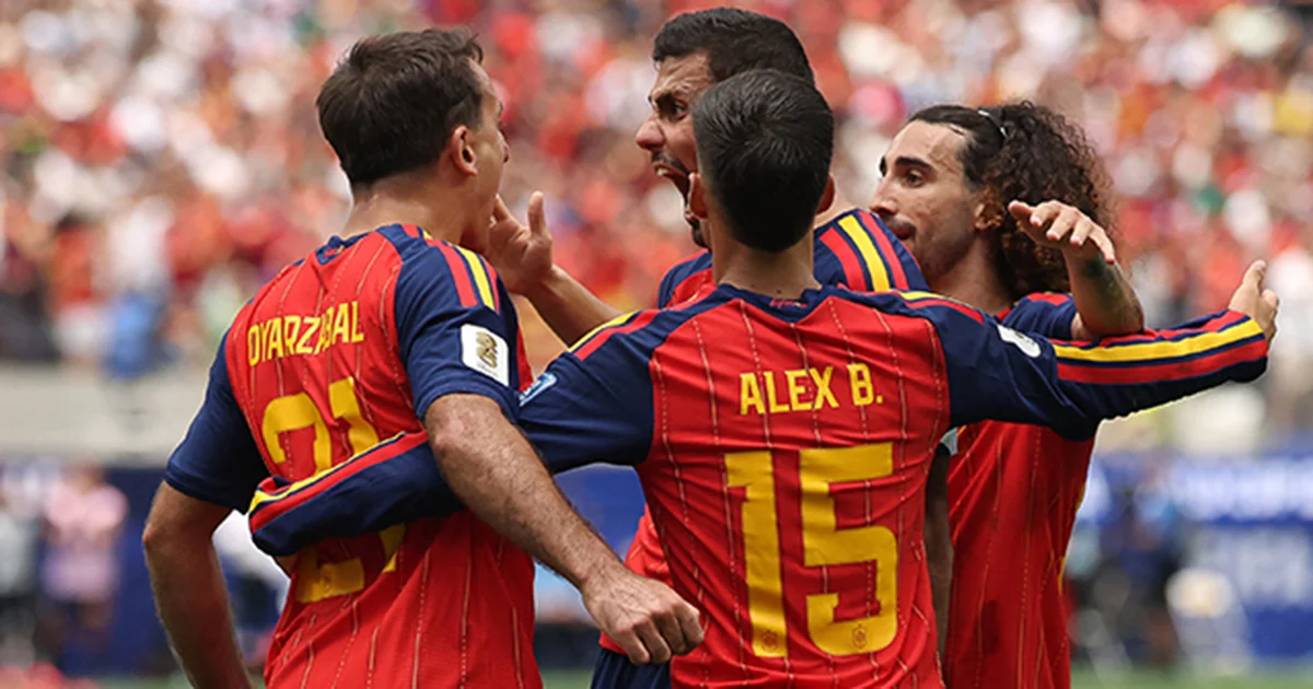 La selección española impuso condiciones desde los primeros minutos gracias al control del balón ejercido por Rodri, Pedri y Dani Olmo