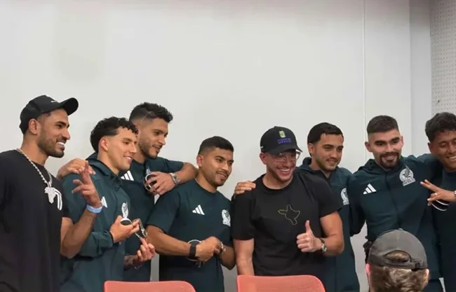 La Selección Mexicana decidió devolver los relojes rolex obsequiados por el creador de contenido