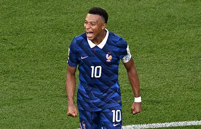 A pesar de los esfuerzos por parte de la FIFA y de la sociedad, el racismo es algo que aún se encuentra muy arraigado