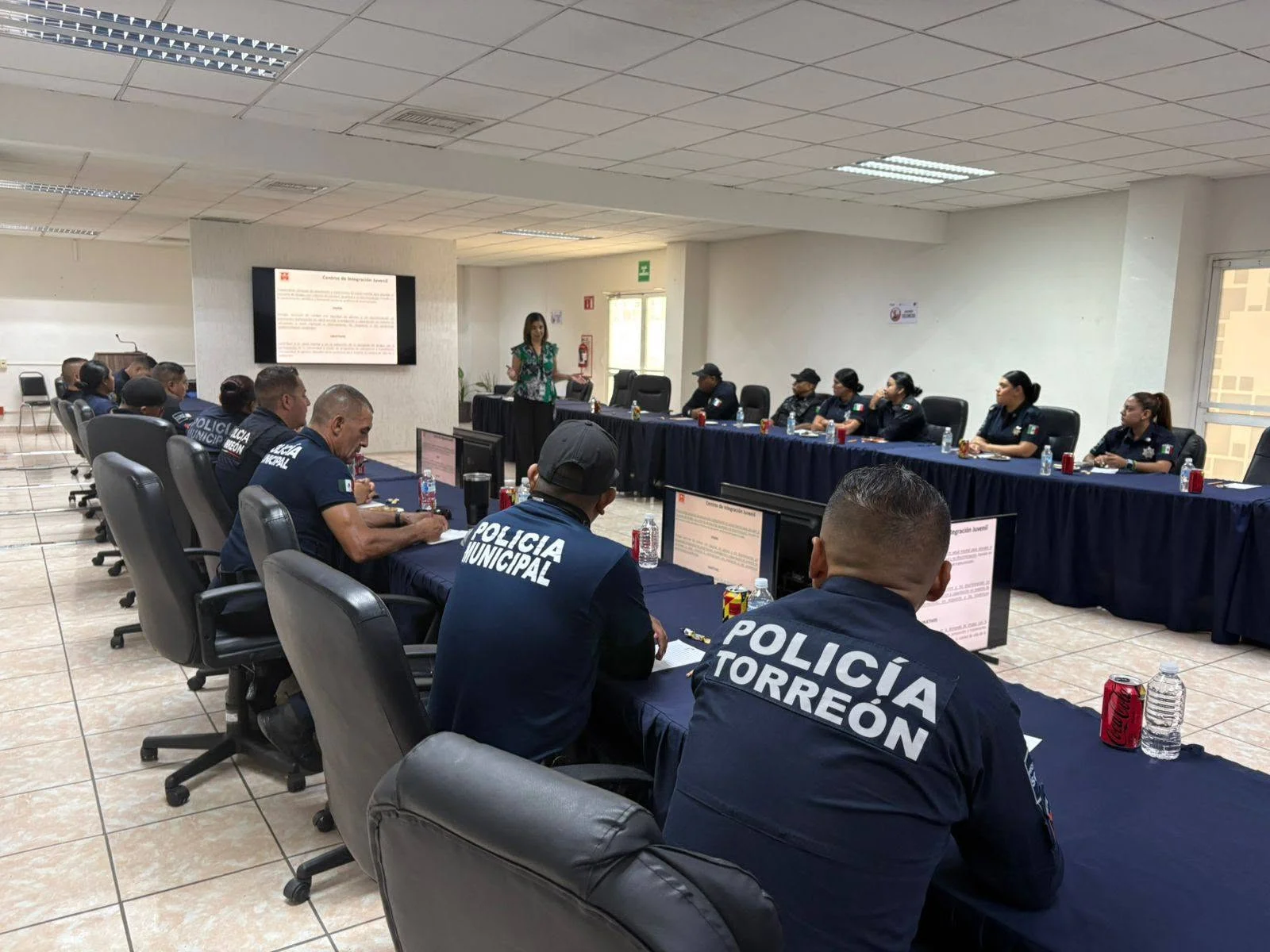 Capacitan a policías de Torreón para canalizar a menores en riesgo al Centro de Integración Juvenil
