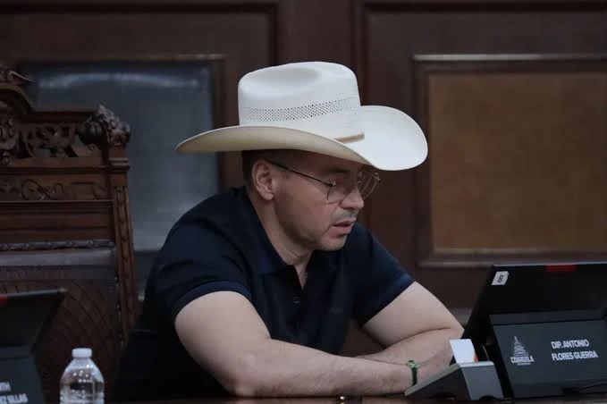 Diputación del PT en Coahuila en disputa legal; Antonio Flores y Fernando Rodríguez buscan titularidad mediante amparos.