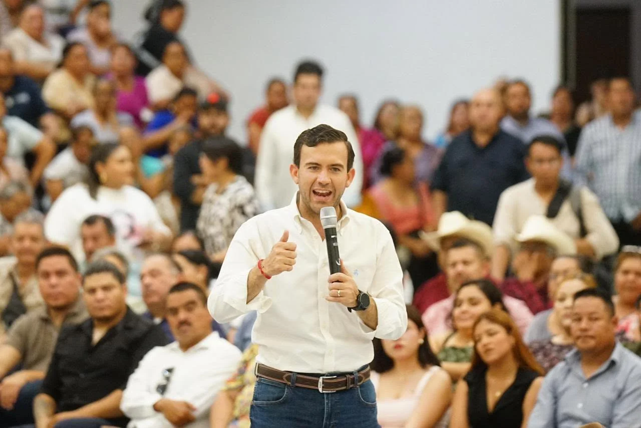 Senador Gabriel Elizondo combinará labor legislativa con recorridos semanales en Coahuila para mantener contacto directo con la ciudadanía.