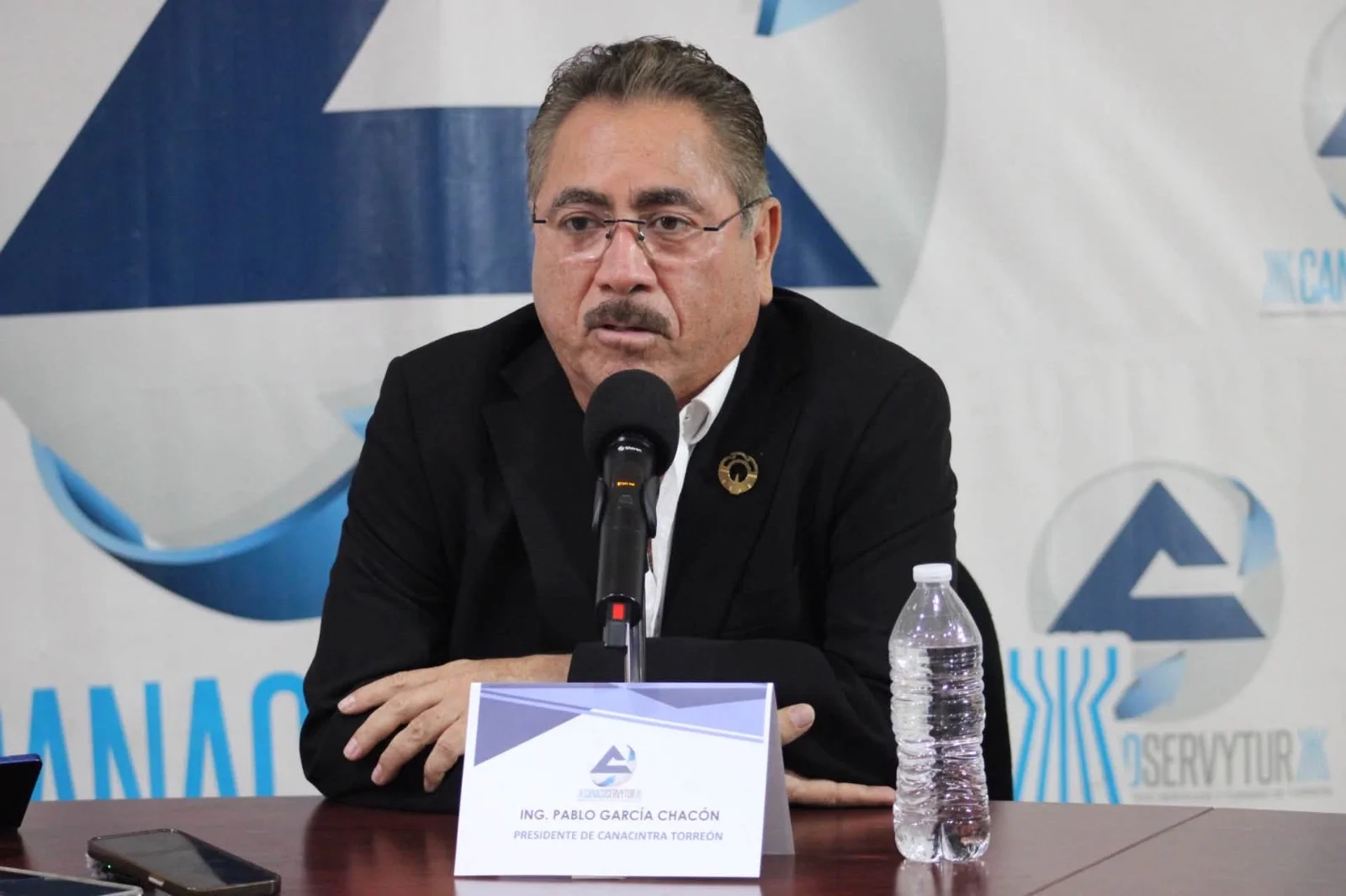 Empresas de La Laguna alertan sobre fraude con altas falsas de trabajadores al IMSS, usando documentos oficiales.