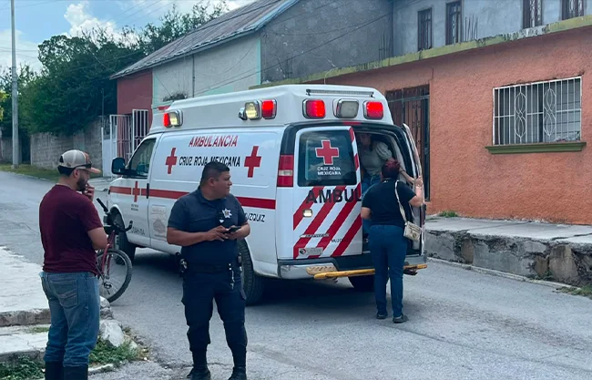 Embiste camión de reparto a una niña en bicicleta en Múzquiz