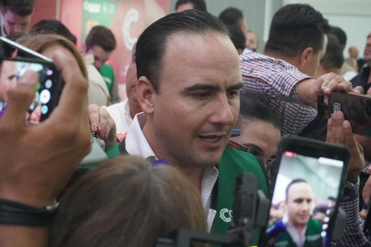Gobierno estatal y municipio de Torreón unen fuerzas en transporte, agua y obra pública para el desarrollo de la ciudad.