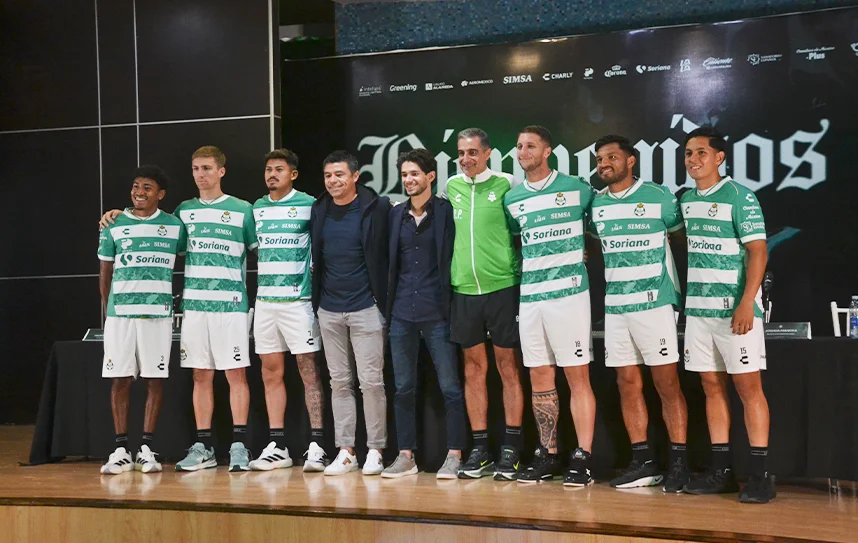 El técnico de Santos, Renato Paiva aseguró que el plantel está cerrado para esta campaña