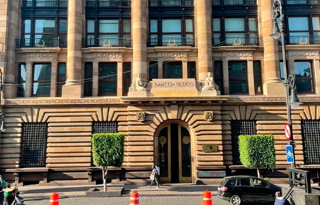 Utilidades de la banca privada caen 4.2% a mayo; consumo familiar impulsa la cartera de crédito
