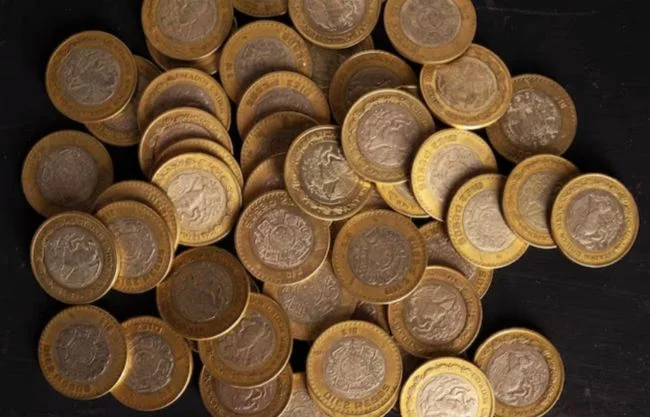 La moneda de 10 pesos cambiará el metal de su fabricación, aún así la versión actual conserva su valor.