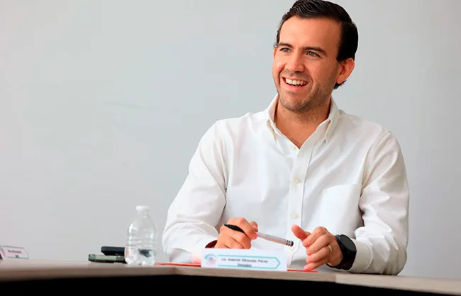 Buscan acercar a la comunidad universitaria a las laborales que realiza el senado  así como escuchar las propuestas de las y los coahuilenses