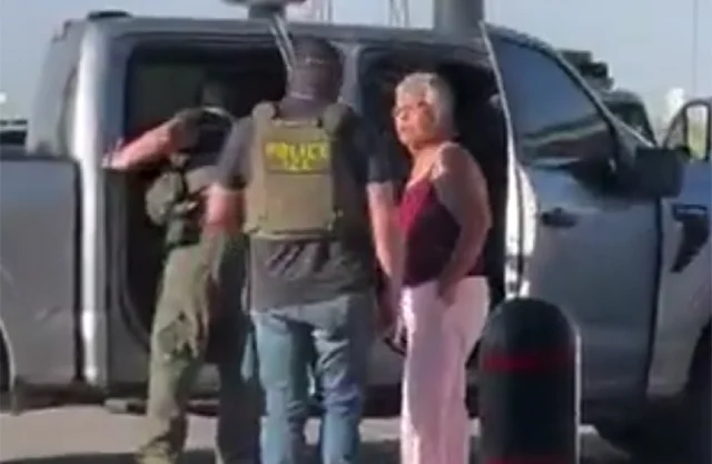 Agentes de ICE detuvieron a una mujer nativa en Estados Unidos por “parecer migrante”; el caso reavivó el debate sobre derechos indígenas y políticas migratorias.