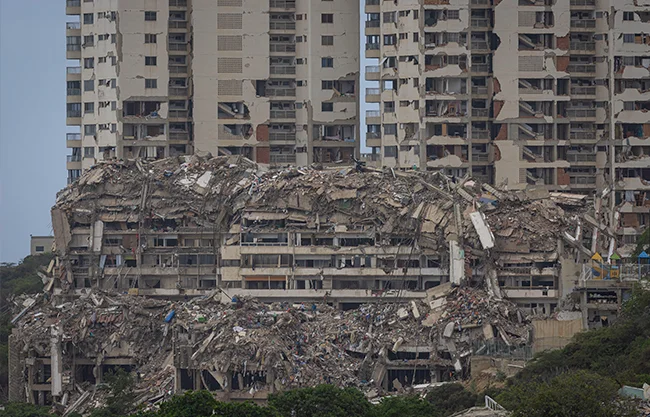 La cifra de muertos por el doble terremoto ocurrido hace tres semanas en la zona norte de Venezuela ascendió este jueves a 4 mil 930