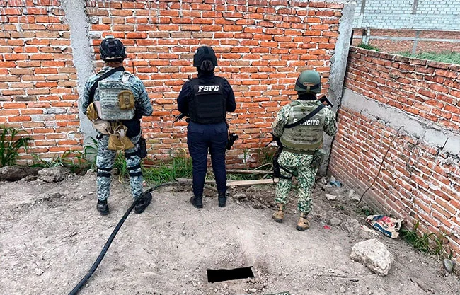 El sitio y el combustible quedaron bajo resguardo de la autoridad competente para iniciar las investigaciones correspondientes.