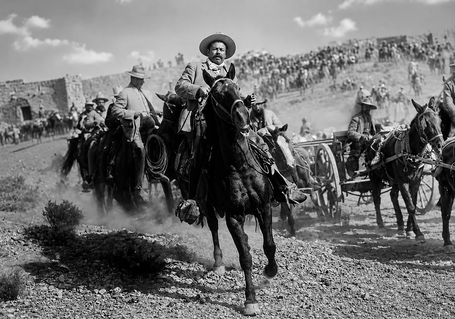 A 103 años de su muerte, el legado de Francisco Villa pervive en la cultura, la fe popular y el mito revolucionario.
