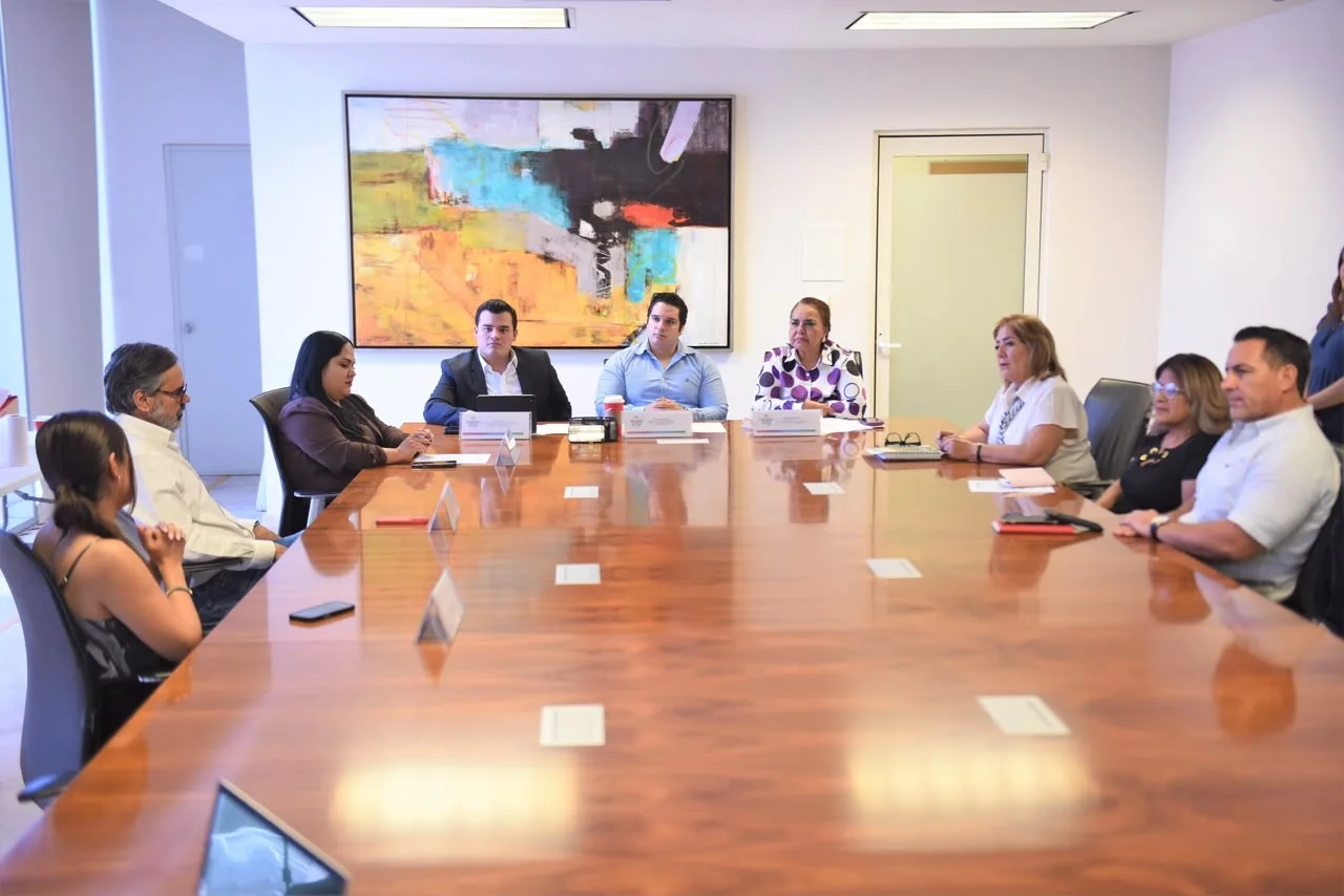 Presentan oferta cultural de verano ante regidores de Torreón