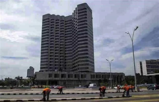 Cadena de hoteles española abandonará sus operaciones en Cuba