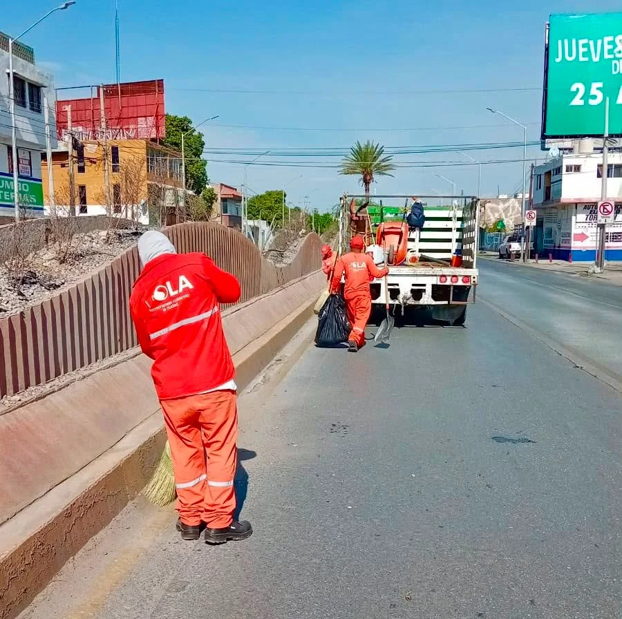 Gobierno de Torreón inicia operativo de limpieza para mejorar la imagen del bulevar Revolución