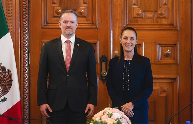 Sheinbaum reporta avances con EU en revisión del T-MEC tras reunión con Jamieson Greer