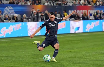 Chivas y Cruz Azul le cierran las puertas al 'Chucky' Lozano