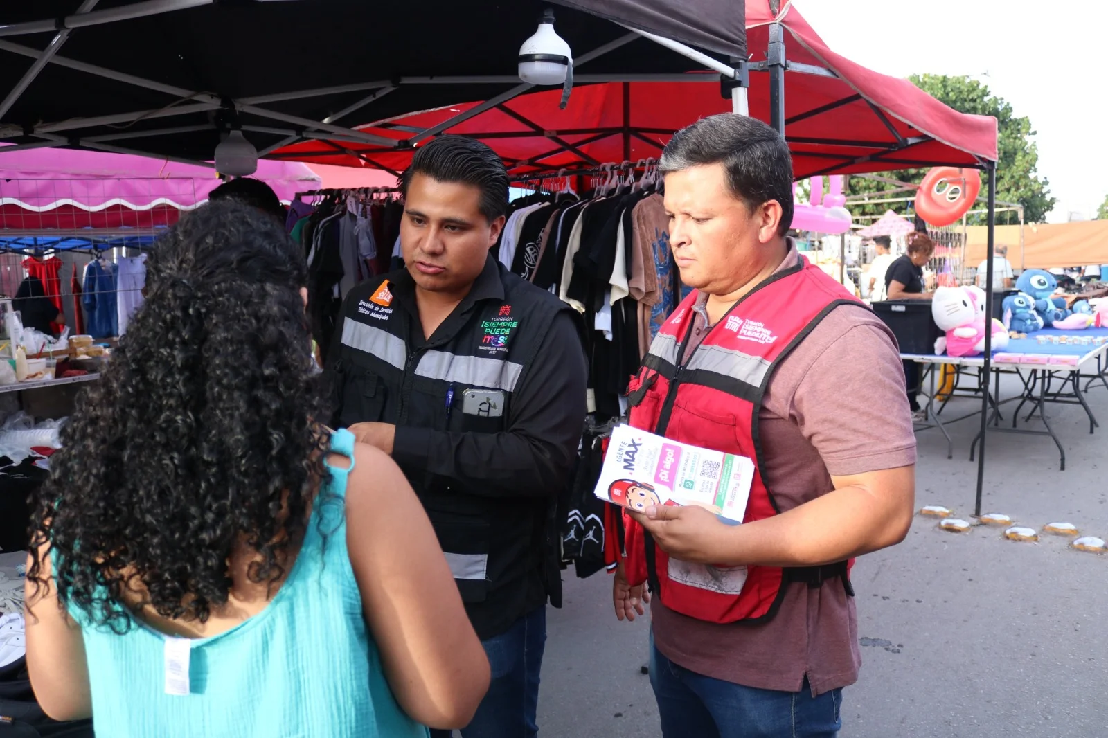 Refuerzan concientización a comerciantes para mantener limpios mercados y espacios comerciales