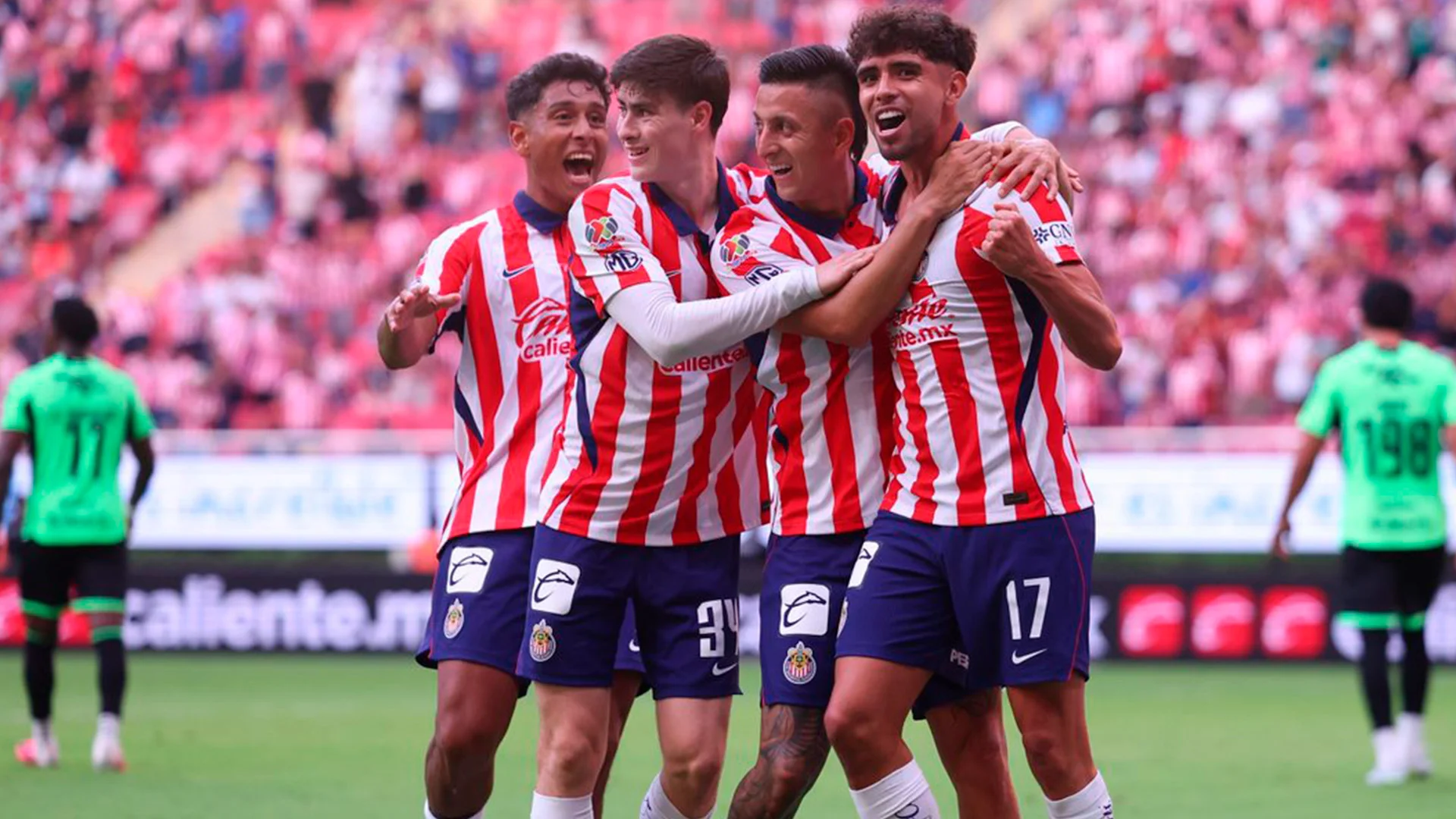 ¡Agónico triunfo del Rebaño! Chivas saca tres puntos de oro ante Juárez con gol del 'Piojo' Alvarado