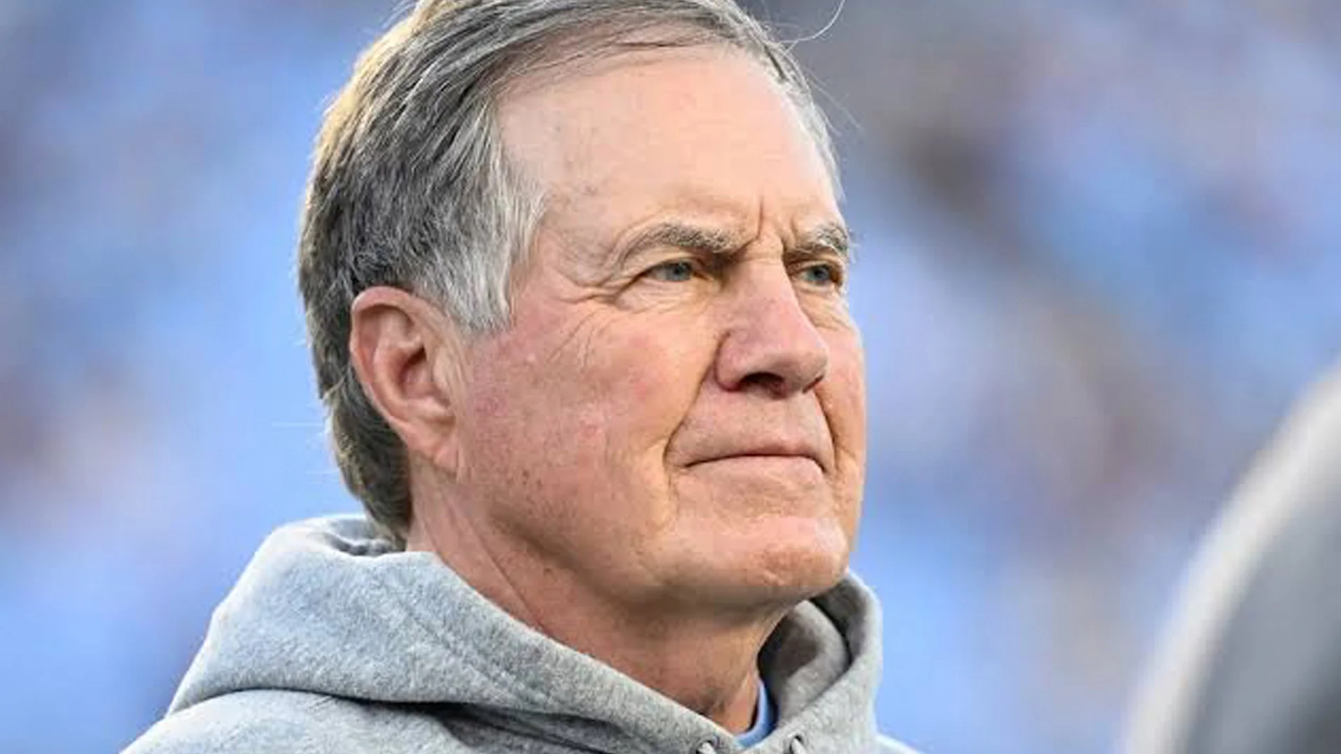 La contundente propuesta de Bill Belichick para unificar las reglas del colegial y la NFL