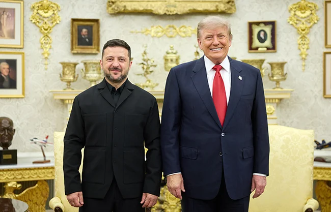 Trump y Zelenski dialogan sobre la fabricación en Ucrania de sistema de misiles Patriot