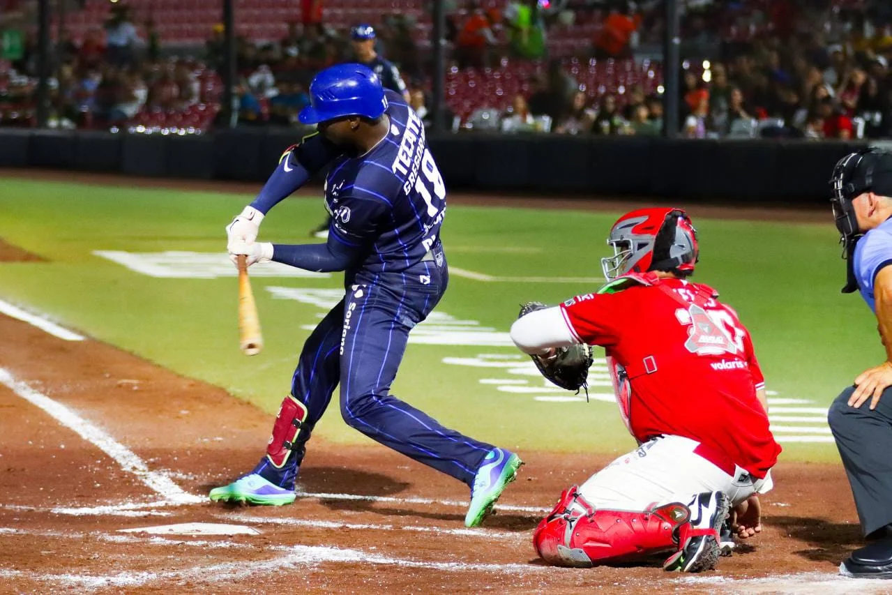 Toros embiste a Unión Laguna en el primero de la serie