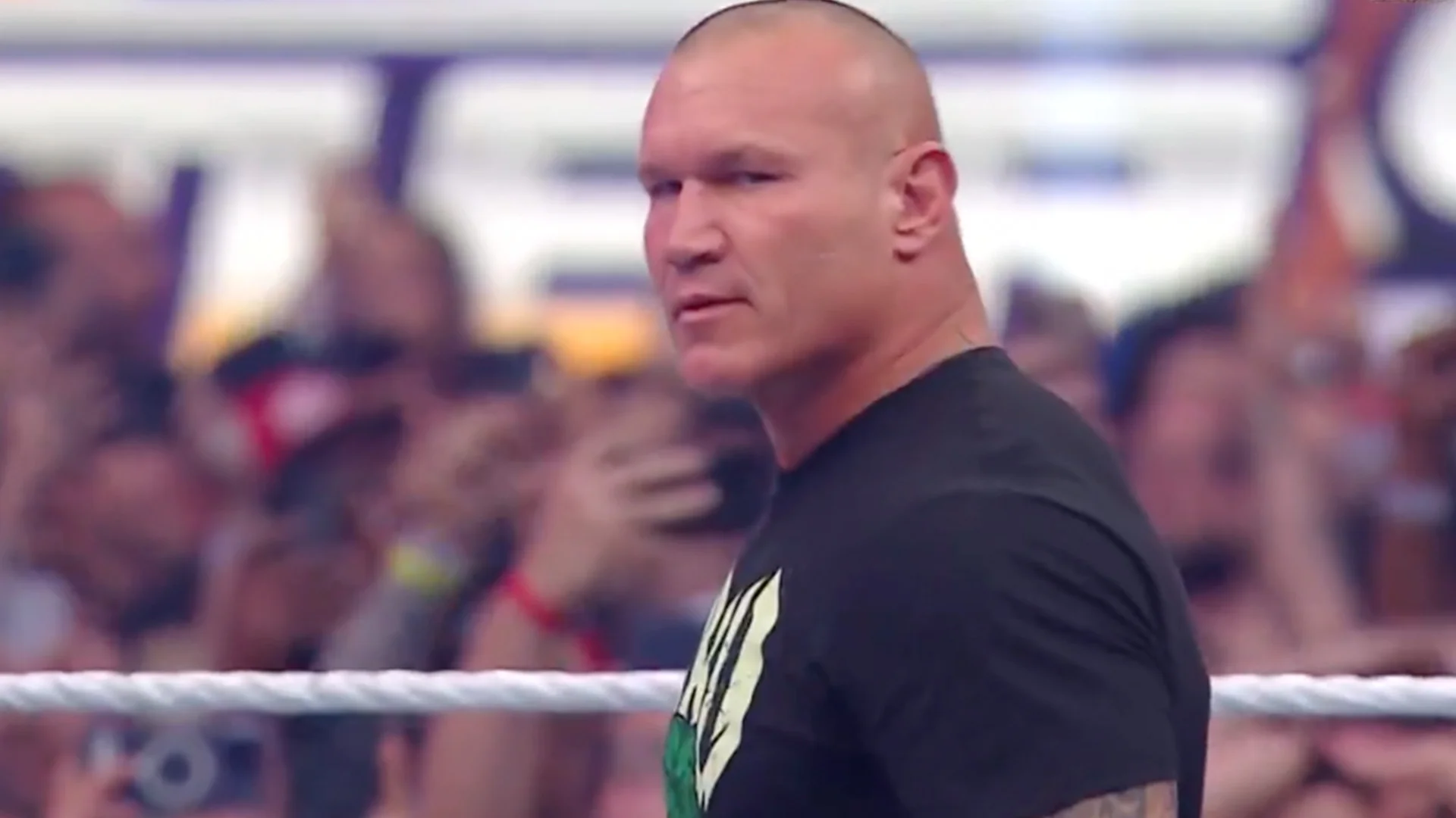 Randy Orton reaparece y le quita el Campeonato a Cody Rhode