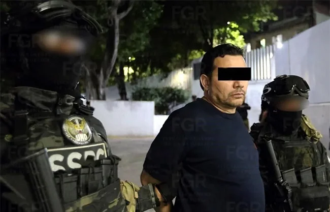 Dictan prisión preventiva al 'R1', señalado como autor intelectual del asesinato de Carlos Manzo