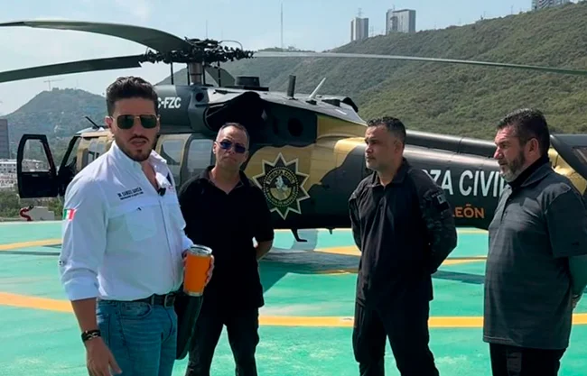 Usa Samuel García el Black Hawk adquirido para seguridad como taxi VIP
