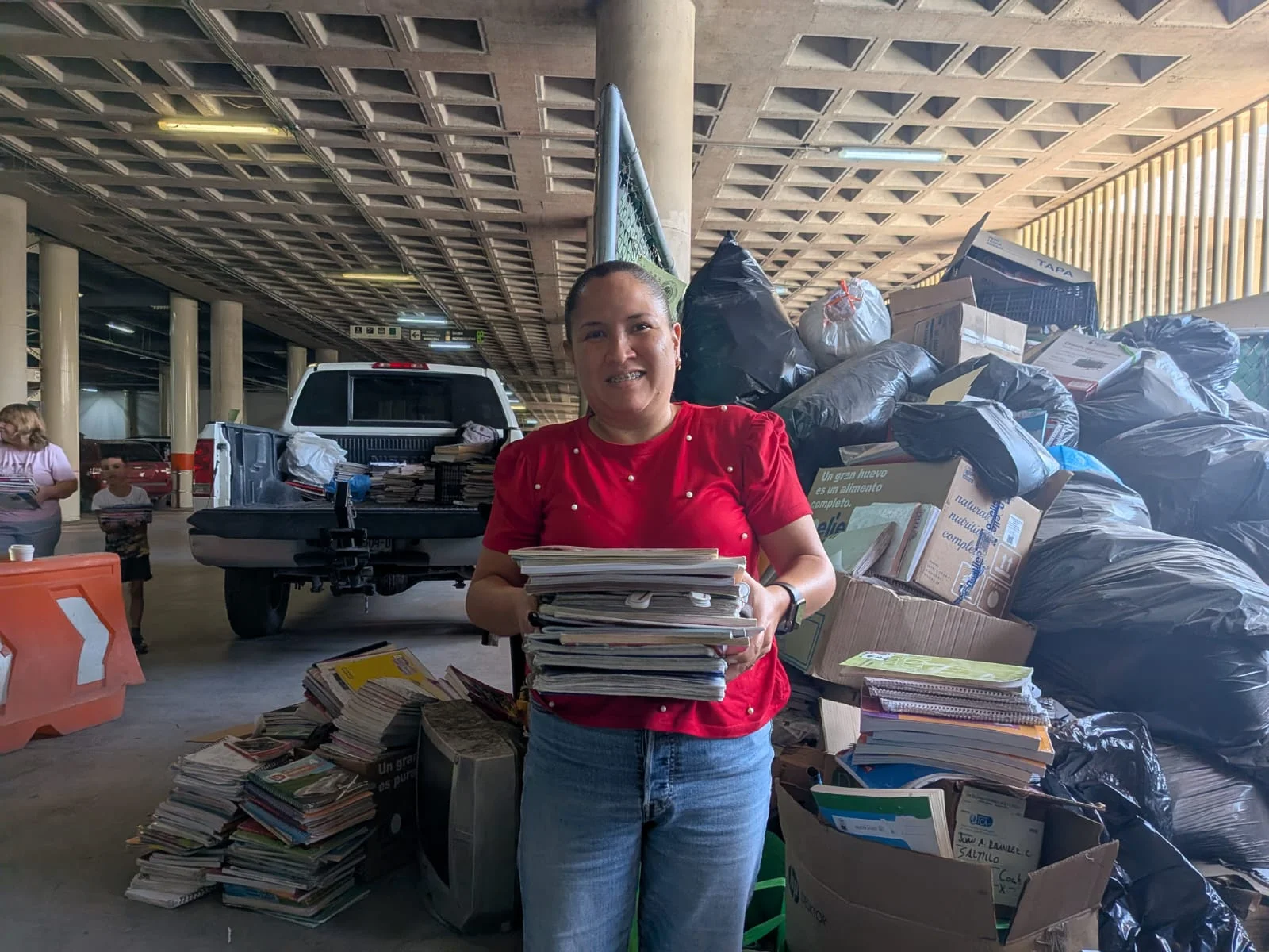 Recolectan más de 1.4 toneladas de cuadernos y libros en campaña de reciclaje en Torreón
