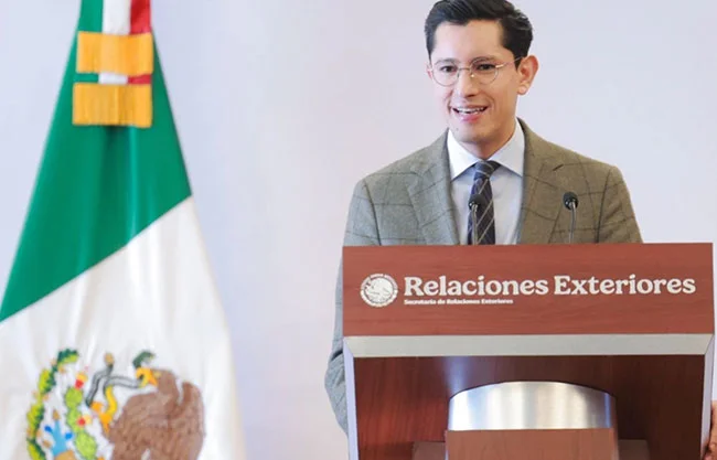 Roberto Velasco viajará a Brasil para fortalecer la relación bilateral
