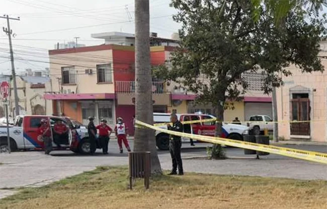 Muere hombre tras ser acuchillado por resistirse a asalto en el Centro de Monterrey