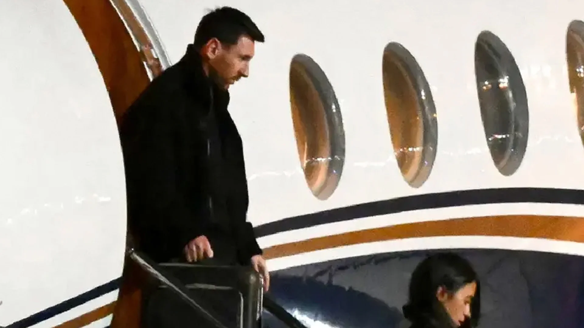 Lionel Messi viaja a Rosario para el último adiós a su padre, Jorge Messi
