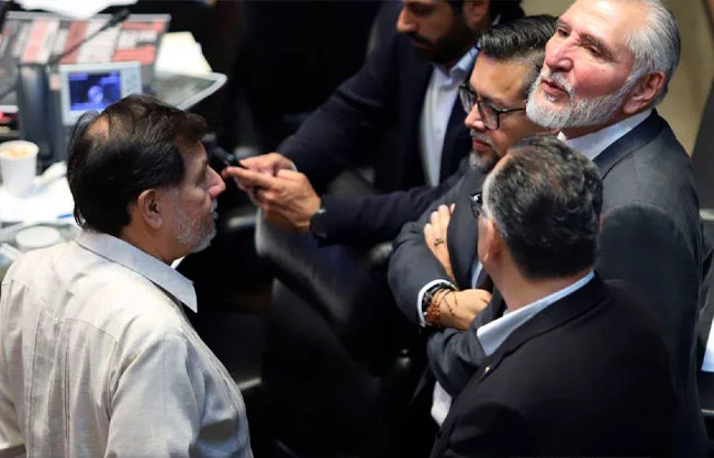 Cuestionan expertos omisión patrimonial de legisladores; están obligados a reportar bienes año con año