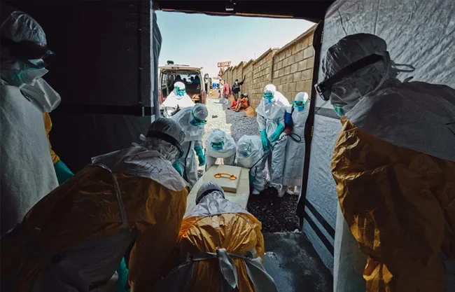 Más de 1.900 muertos en la RD del Congo por el ébola desde mayo