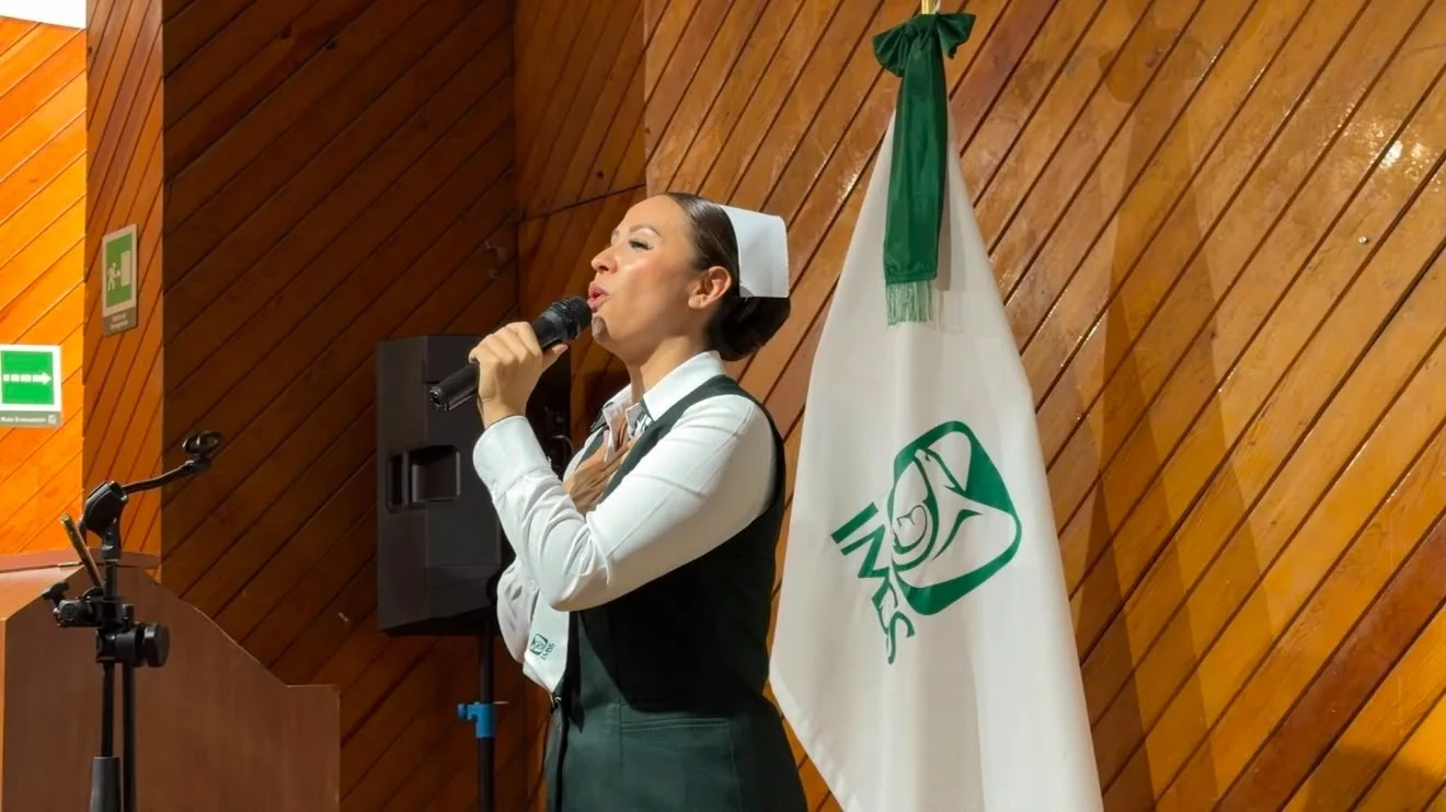 Entre la salud y la música: La historia de Kari en el IMSS de Torreón